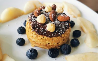 Recette : un bowl cake au beurre de cacahuète healthy et délicieux !